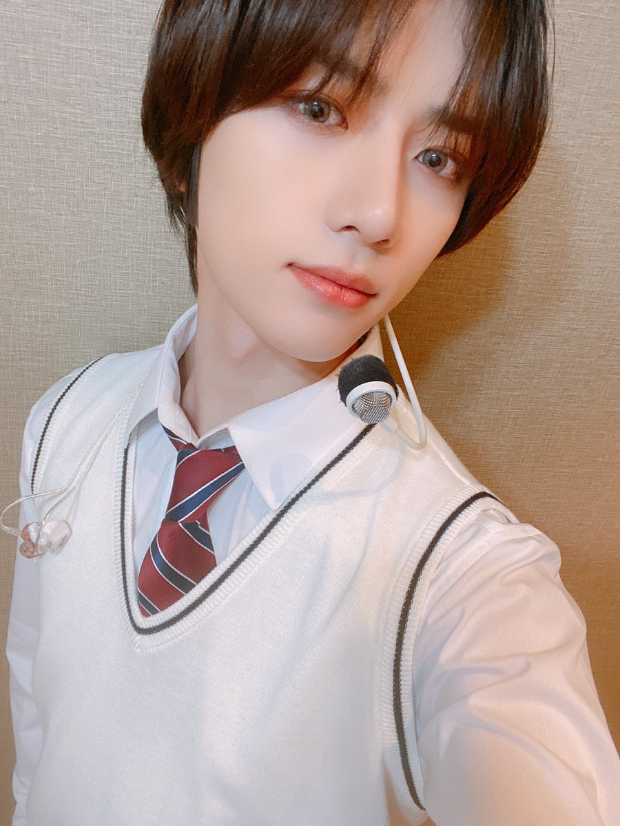 jm_bts95's tweet photo. ヨンジュン最近痩せたよね
ボムギュもめっちゃ痩せたけど､､
心配だよ😢
#TXT #TXT_YEONJUN #TXT_BEOMGYU https://t.co/h37oWpbyZH