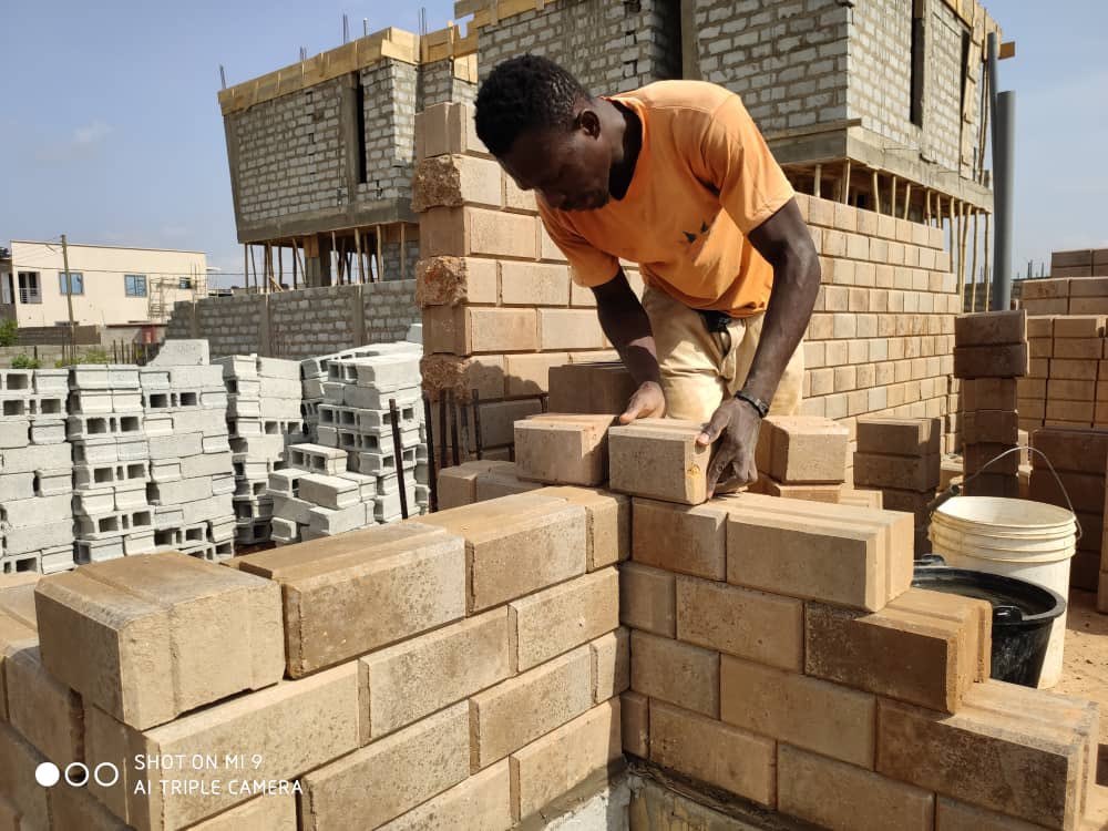 renperty's tweet photo. Building with Interlocking Bricks is not only Cheaper but Sustainable!
Build your Dream Home today for Less!
Current Project in East Legon Hills, Accra.
#Sustainability #greenconstruction #ibs #interlockingbricks #bricks #construction #realestate #ghana #gh #accra #renperty https://t.co/wpWScmfj71