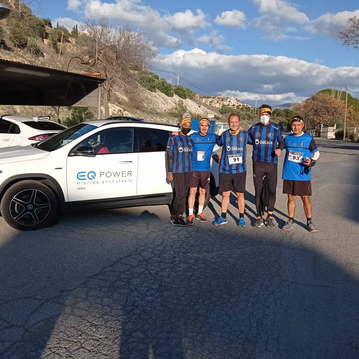 InterJaen's tweet photo. 🎗#InterSolidario | El pasado sábado tuvimos el placer de colaborar en esta carrera/reto solidario de Ubuntu_RS para recaudar fondos para los niñ@s con cáncer.
🏃♂️🏃🏻♀️En este club siempre acogemos estas iniciativas porque forman parte de nuestra esencia como proyecto social. 🔵⚫ https://t.co/JxPCOUBGiF