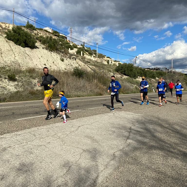 InterJaen's tweet photo. 🎗#InterSolidario | El pasado sábado tuvimos el placer de colaborar en esta carrera/reto solidario de Ubuntu_RS para recaudar fondos para los niñ@s con cáncer.
🏃♂️🏃🏻♀️En este club siempre acogemos estas iniciativas porque forman parte de nuestra esencia como proyecto social. 🔵⚫ https://t.co/JxPCOUBGiF