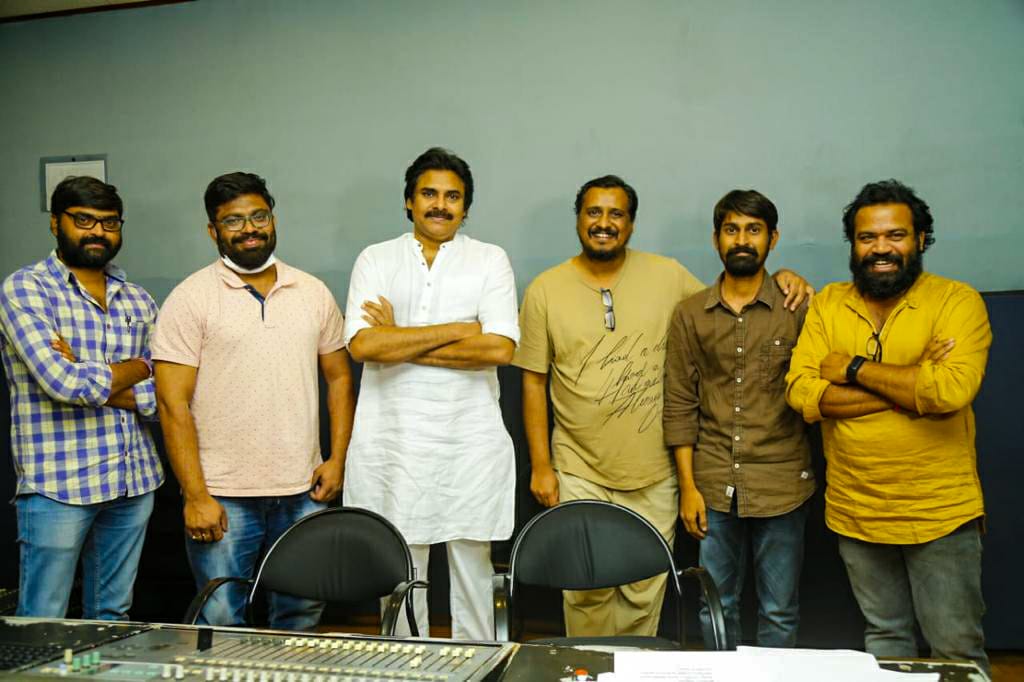 LMKMovieManiac's tweet photo. #Powerstar @PawanKalyan begins dubbing for #VakeelSaab 👍

#PSPK #VakeelSaabOnApril9th https://t.co/uBgZo49RkU