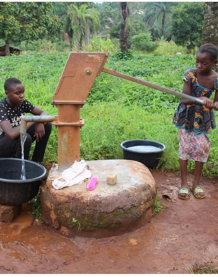briscine's tweet photo. 🌍wordl water 💧day 
Non �� la pollution des eaux et une eau de mauvaise qualité😟
Oui à la protection de l'environnement et une eau qui respecte la réglementation en vigueur💧💦🌍
22 Mars: la place de l'eau dans nos sociétés et comment la protéger
 I am a water doctor😍👷 https://t.co/R9VQbGtcxK