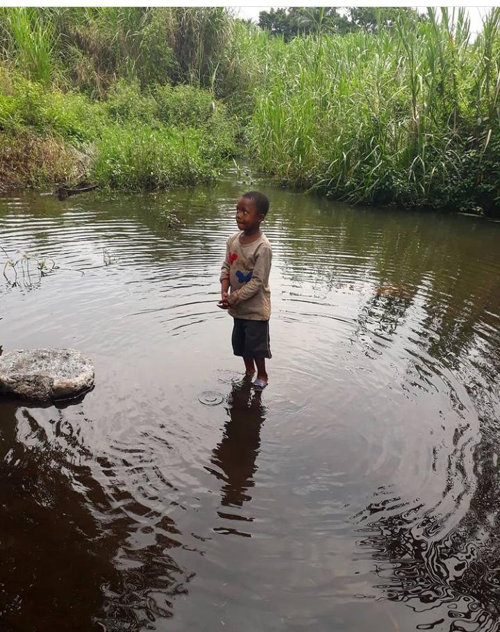 briscine's tweet photo. 🌍wordl water 💧day 
Non �� la pollution des eaux et une eau de mauvaise qualité😟
Oui à la protection de l'environnement et une eau qui respecte la réglementation en vigueur💧💦🌍
22 Mars: la place de l'eau dans nos sociétés et comment la protéger
 I am a water doctor😍👷 https://t.co/R9VQbGtcxK