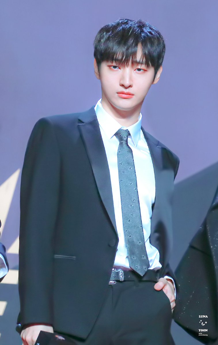 lunayoon_38's tweet photo. [👦🏻]

오늘따라 더더더더더욱*38
윤지성씨가 보고싶군요❤️

#윤지성 #YoonJisung https://t.co/MMq8MU1pkk