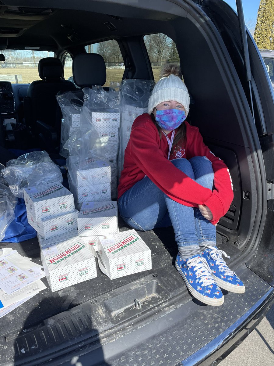 JasonRodman2's tweet photo. Such a fun weekend! We got to see so many of our family and friends, briefly &amp; distanced! Thanks to everyone for supporting Jacks baseball team! He sold 77 dozen donuts and his team sold close to 700 dozen! Huge shout out to his coaches for organizing and picking up the donuts! https://t.co/ZGvReY1wOt