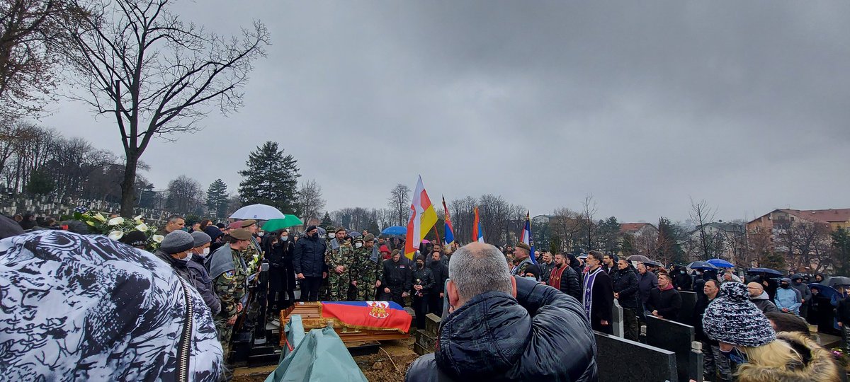 JelenaMKandic's tweet photo. Sahrana #AlbertAndiev iz herojske #549mtb na #CentralnoGroblje u #Beograd-u.
Večna slava #BesmrtniBataljon🌹cc #HerojiSaKošara🌹& #HerojiSaPaštrika.🌹
Veliko hvala #549mtb & #55gb.🌹
#NemaNazad💪🏻🇷🇸✊🏻 https://t.co/eGE5avf5gp