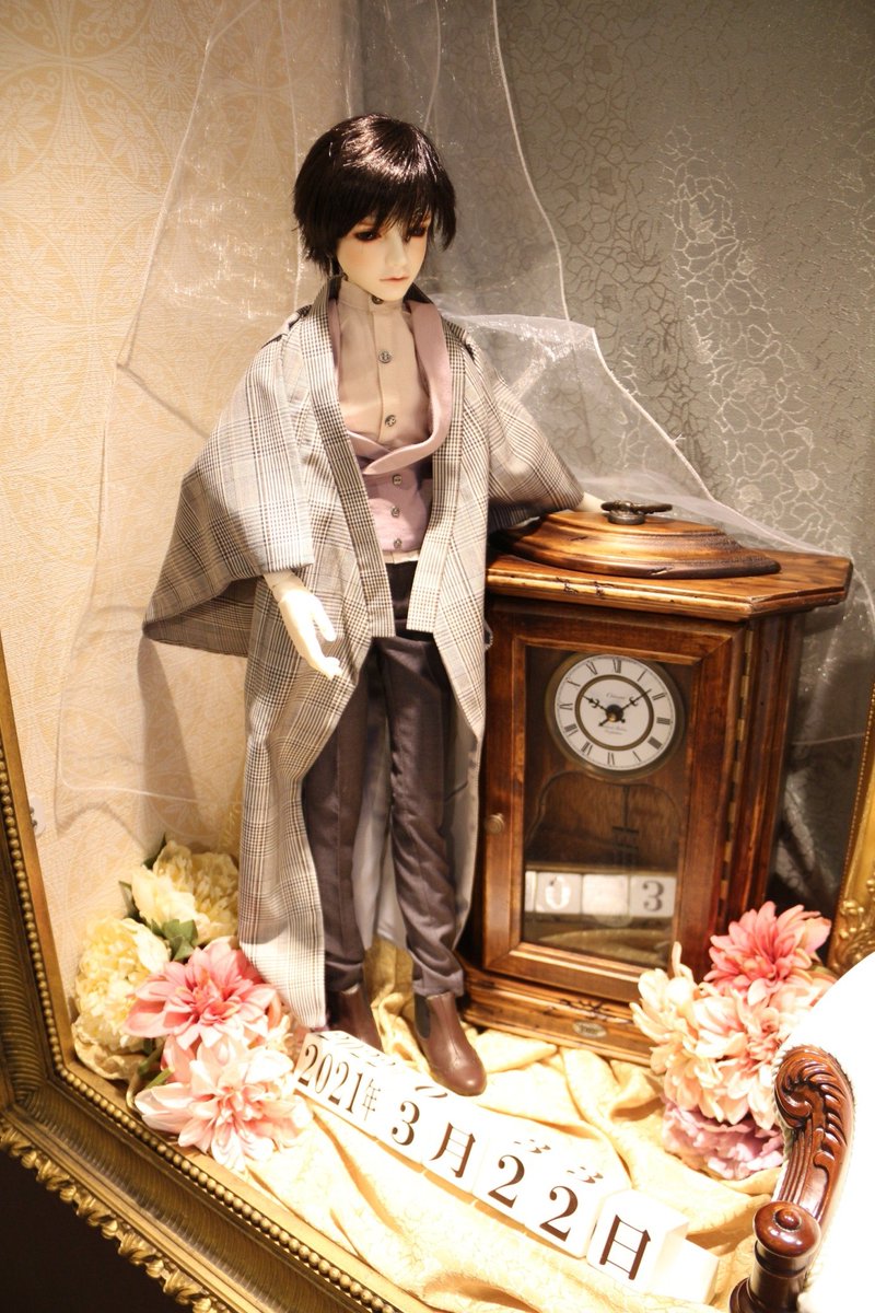 CHIKOsDOLL's tweet photo. 眼レフのデータ移せたので速報(スマホのと構図ほぼ変わらない)
行くの遅かったけどワンオフチェックしてフルチョ受け取ってコーディネートかなーーり悩みすぎて…
ダッシュで着せ替えてパシャってするのに限界だったのでこのフロアでしか撮影出来てない_(:3」∠)_
#うちの子かわいい
#F93
#F68 https://t.co/KSoB9qg9vN
