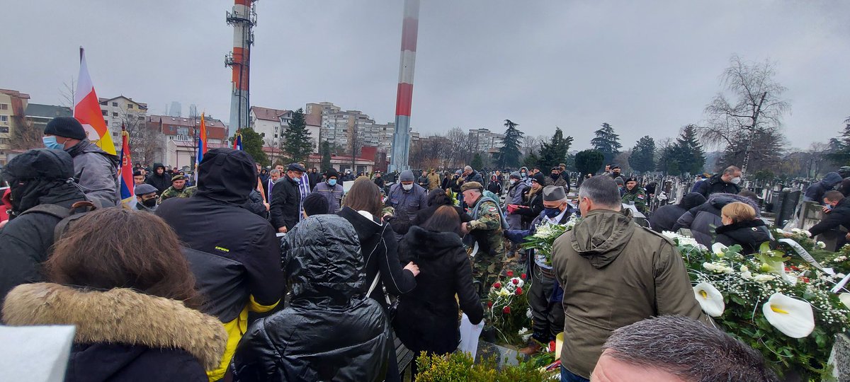 JelenaMKandic's tweet photo. Sahrana #AlbertAndiev iz herojske #549mtb na #CentralnoGroblje u #Beograd-u.
Večna slava #BesmrtniBataljon🌹cc #HerojiSaKošara🌹& #HerojiSaPaštrika.🌹
Veliko hvala #549mtb & #55gb.🌹
#NemaNazad💪🏻🇷🇸✊🏻 https://t.co/eGE5avf5gp