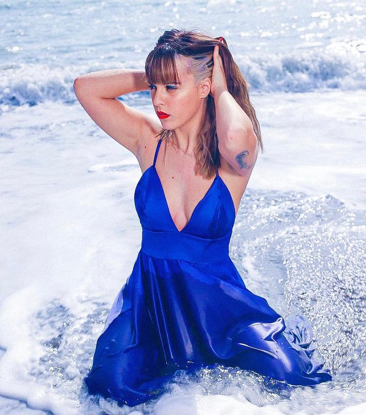 Espectacular nuestra amiga Laura con este modelo de nuestra colección Petit Moncho. ¡Preciosa foto! Muchas gracias por elegirnos.
<a href="/lauraagueerra/">Lau 🌹</a> #vestido #petitmoncho #nuevacoleccion #primaveraverano #monchoheredia #pv21 #moda #fashion #ss21 #style #instamoda #perfectguest