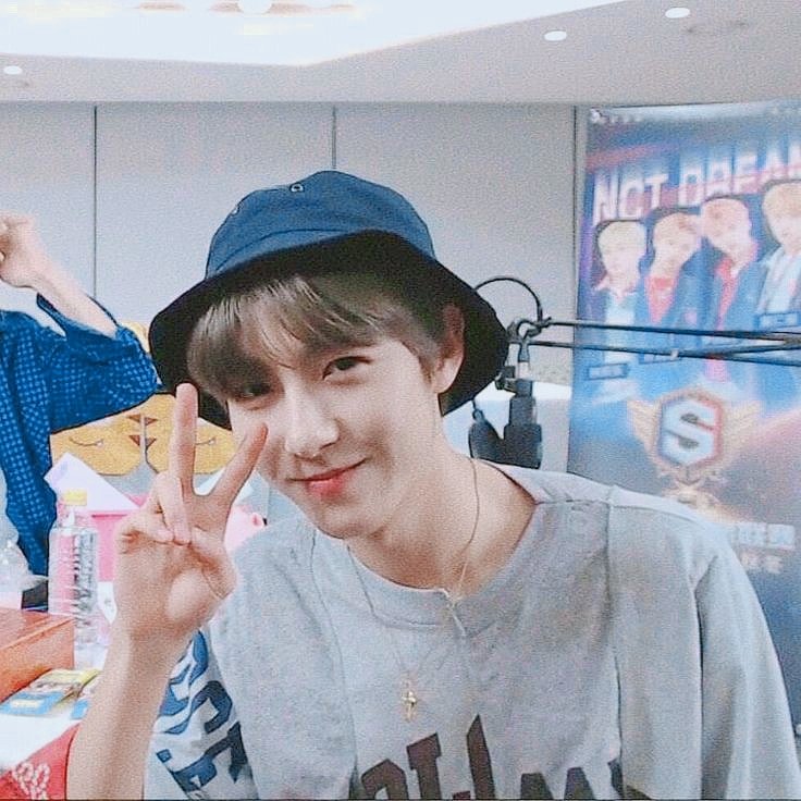 daegal127's tweet photo. #OurUniverseRenjunDay
#HappyRenjunDay
#런쥔이란_영화의_스물두번째_장면 https://t.co/yK7imfS0Bx