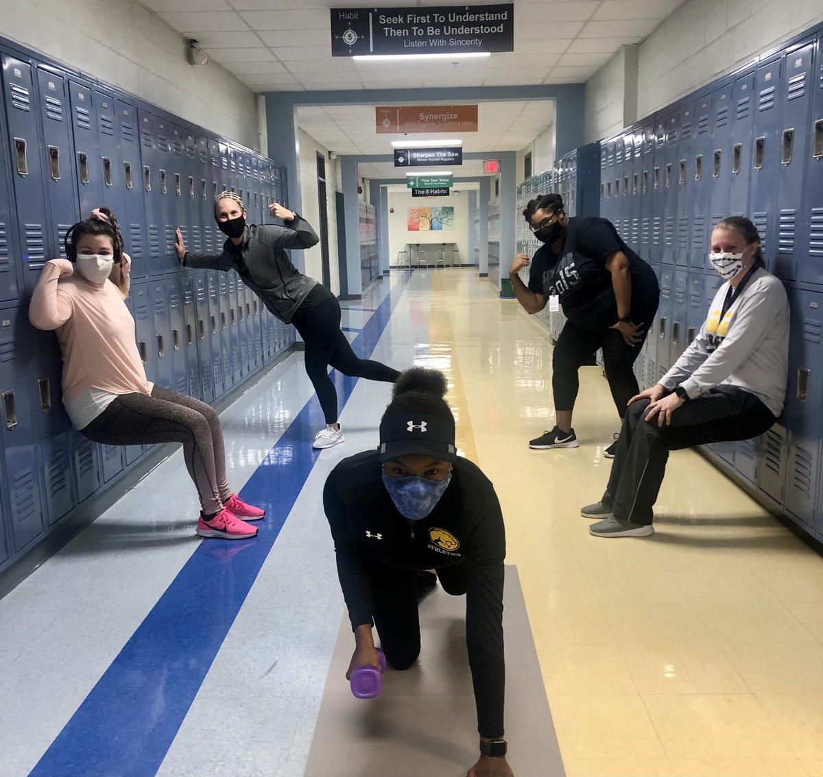 HairstonTeaches's tweet photo. Day #1: #CMMSTeamSpiritWeek
Weโve got SPRING in our step! ๐ธ
#TeamLead6th @CMMS_Culture
@CMMSCougars #WeAreCarroll https://t.co/4rlVLqApW7