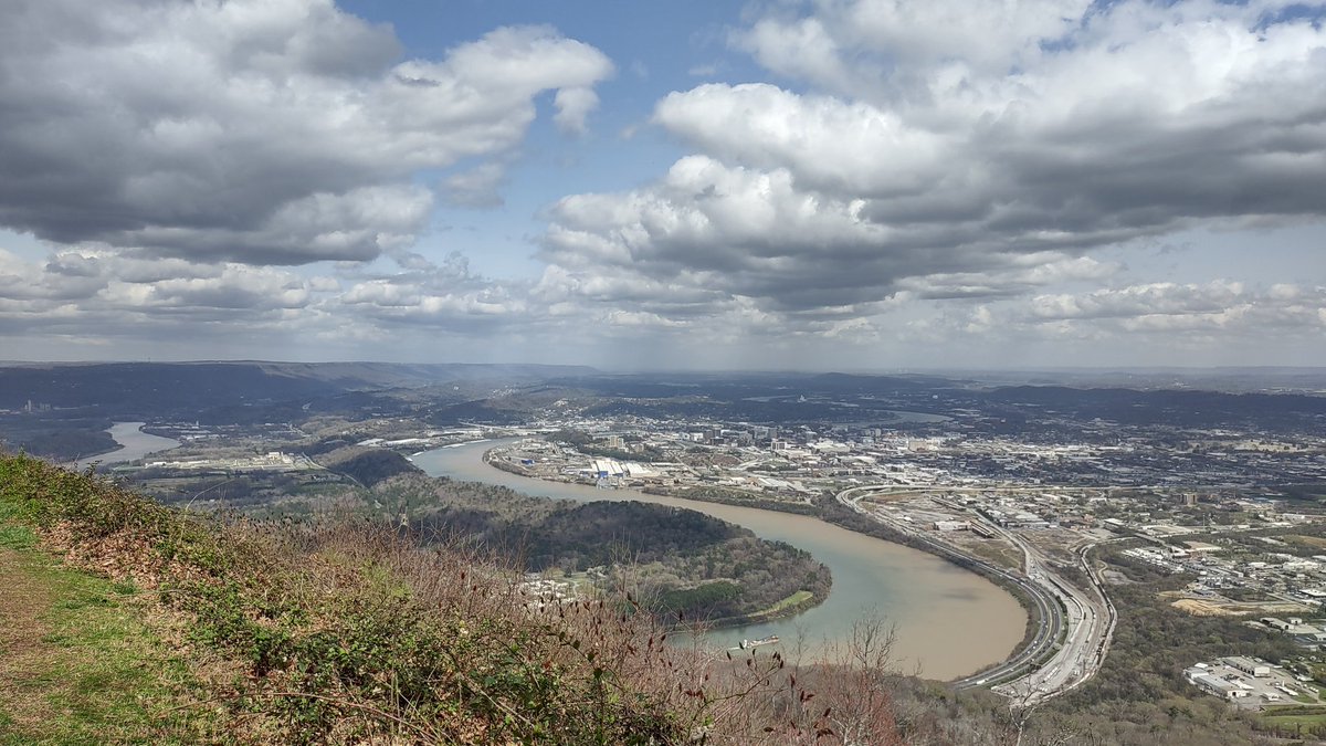 whitetrek's tweet photo. Overlooking Chattanooga https://t.co/hE3oOQJosu