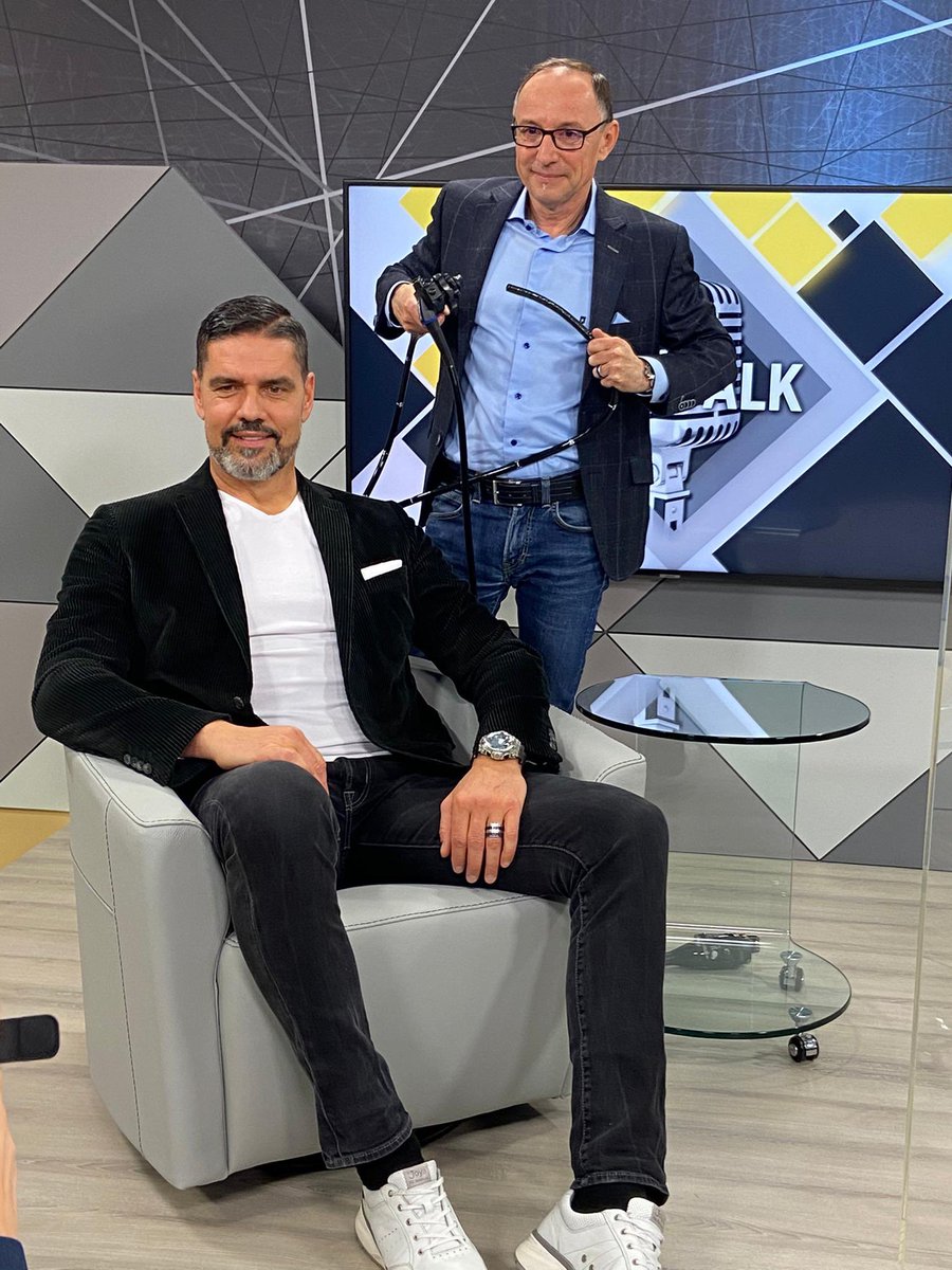 PascalZubi's tweet photo. Nicht verpassen - Heute um 18:30 Top Talk auf Tele Top.
#pz1 #Ifeelgood #Ifeelgoodzubi #gezh #LetsFightCRC #evisx1 #Blick #torhüterlegende#vividscommunication #bluesports #kybunjoya #gimargolf #golfengadin #darmkrebsprävention #Fujifilm#Eluxeo#excelsiorclassics https://t.co/VhHFznXhCc