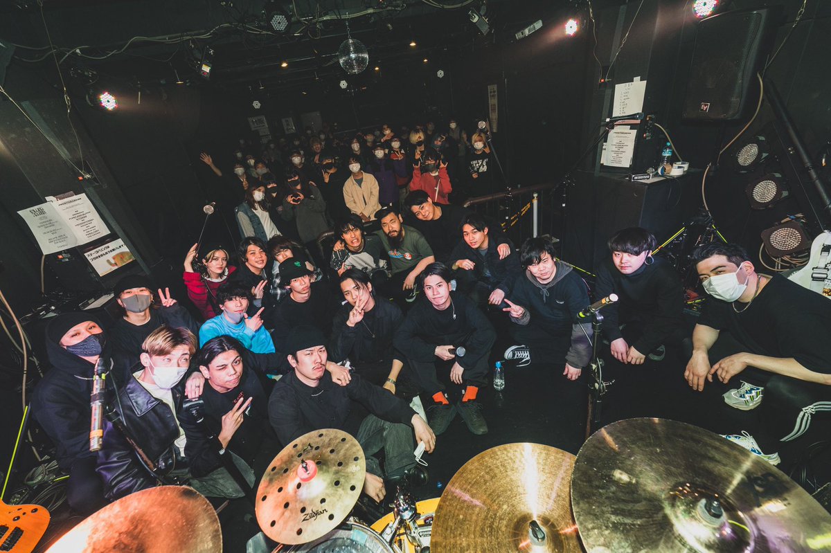 yuto_FTA's tweet photo. CURES TOUR 2021無事終了しました。

このツアー心から終わって欲しくなかった。そう思うくらい最高で最強なツアーだった💎

バンドって最高、関わってくれた皆もマジで最高。

From the Abyssの音楽と、このツアーが皆の何かのトリガーなってくれる事を信じてます💚

📷 @ayokajino @mihogata https://t.co/8ighIA99Z5