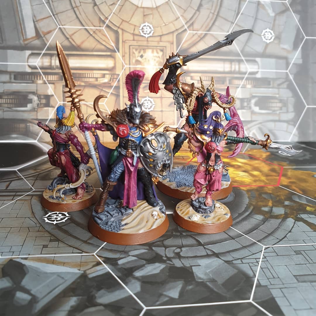 ScarbAlanMods's tweet photo. The Dread Pageant - let's dance #PaintingWarhammer @WarComTeam #warhammerunderworlds https://t.co/zjY0ormi0c