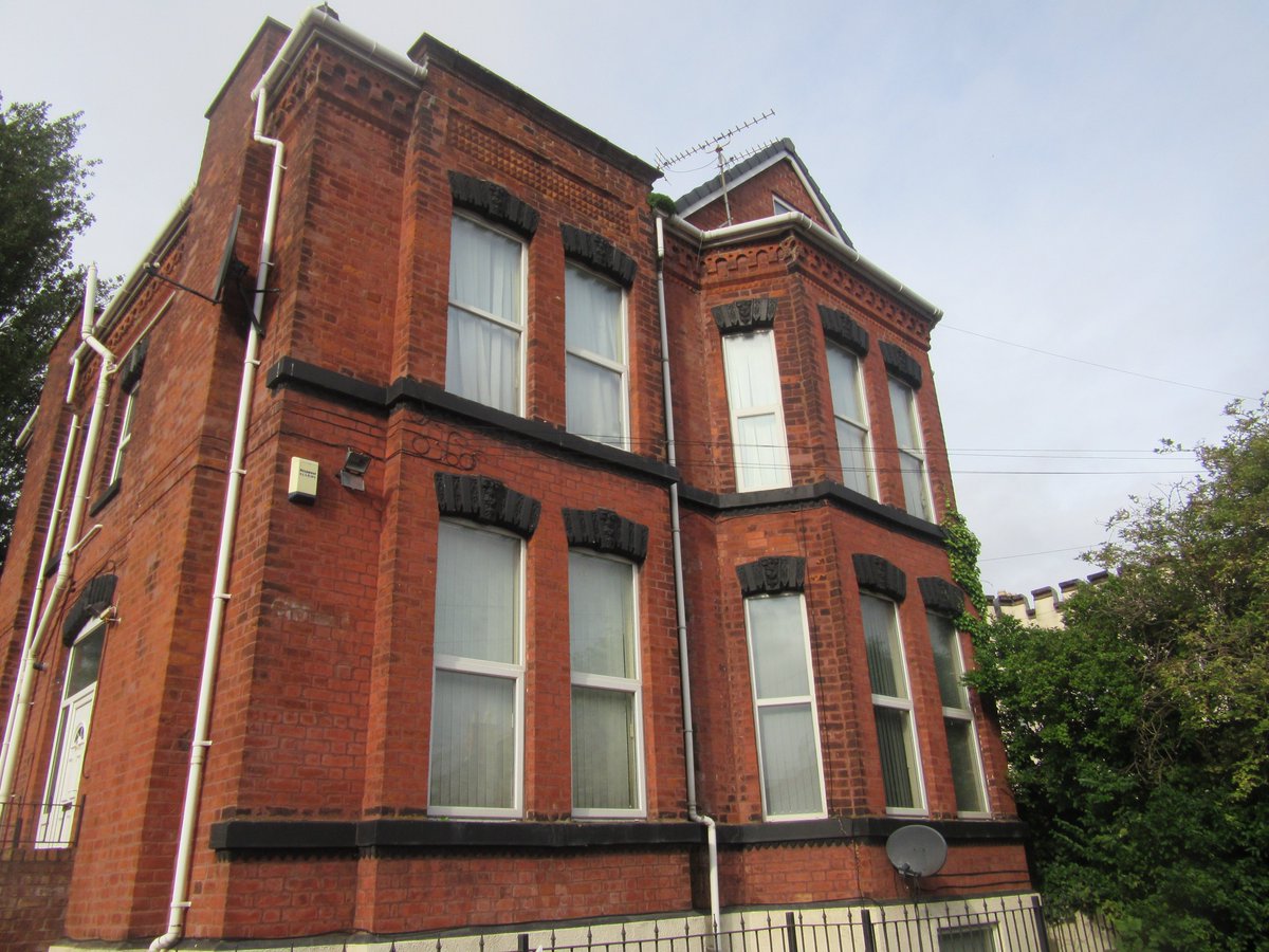 Space Estate Agents tweet media