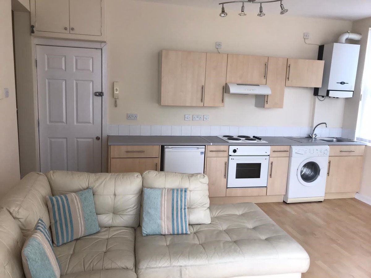 Space Estate Agents tweet media