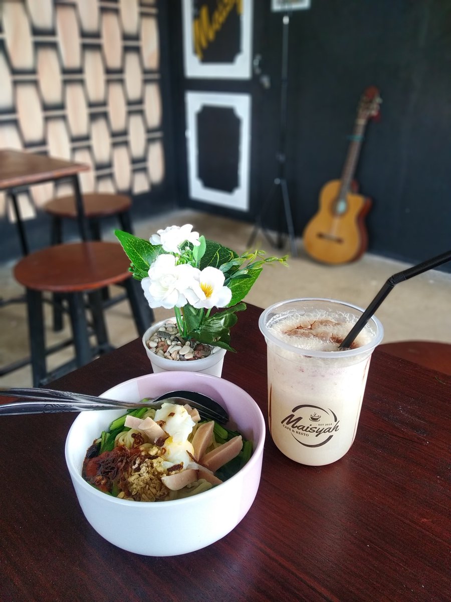 jackwhearles's tweet photo. Cafe Maisyah #cafemaisyah #cafe #DewaKipas https://t.co/wOhQFGfcza