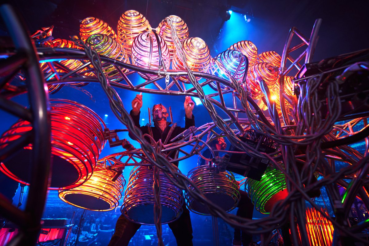 djbissen's tweet photo. If you've been wondering what I've been up to (or even if you haven't...), I've been working on co-developing Soul in the Machine, an immersive show in Las Vegas, that is performing at @AREA15official. We're playing 6 shows this weekend. Tix at https://t.co/IK5LLBjRFx https://t.co/ksaPBT4MN0