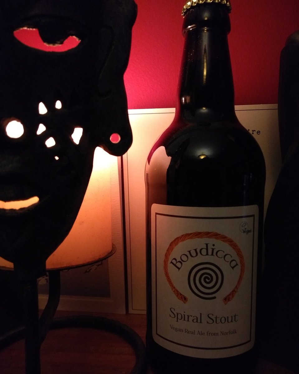 BoudiccaBrewing's tweet photo. If you're in need of beer this week, we've got some 10L beer boxes of Golden Torc 4.3% for reduced price £25. Also bottles of Spiral Stout &amp; Red Queen - 12 bottles for £33, free delivery to NR1-8 postcodes, other areas maybe possible too. 🍻 https://t.co/451H69blIS
