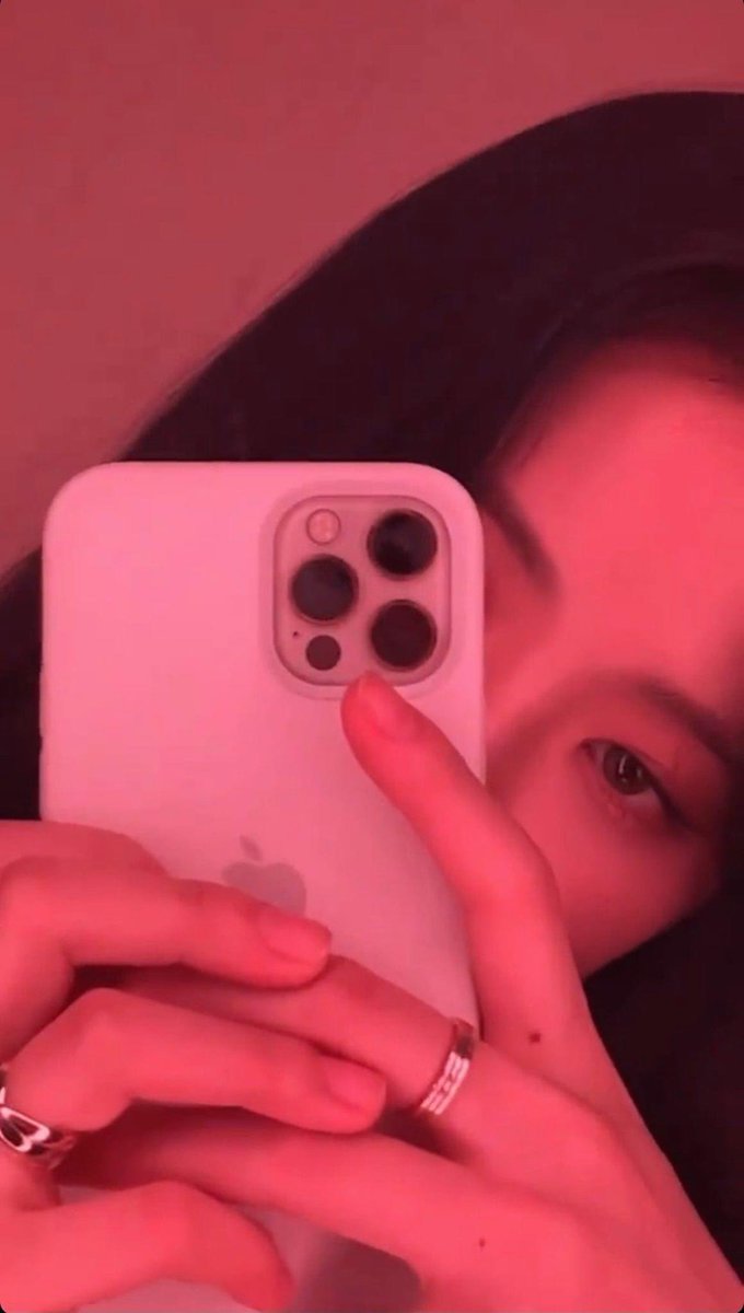 FANBLACKPINKa's tweet photo. IG] 210321 — Sooyaaa_ 🐰 story updated: 

#JISOO #지수 @BLACKPINK  
#BLACKPINK #블랙핑크 🖤💖 https://t.co/OqnAfeAVpN