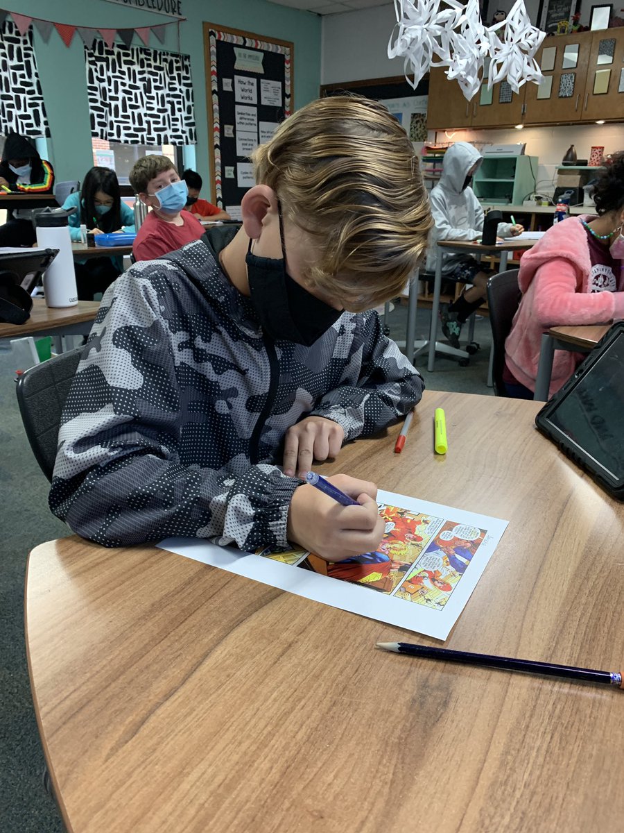 pinkgraves's tweet image. Reading comics AND doing math? Yes please! #identifyingangles #75019math #cisdbettertogether #cisdourstory