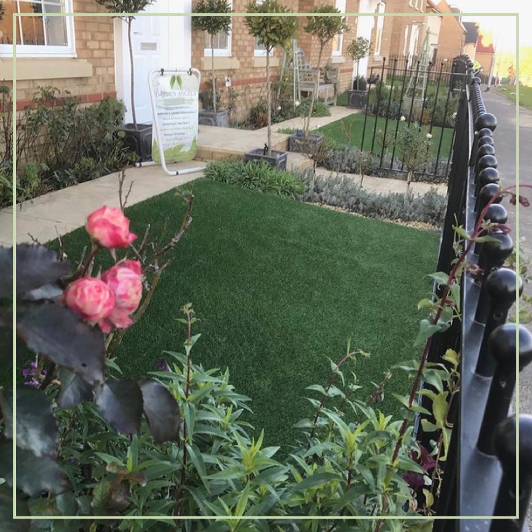 GardenAngels_'s tweet photo. An artificial lawn installation 🌳
-
Artificial grass is highly durable, and is way more robust than real grass.
-
Can you tell this lawn is fake? 👀 
•
#gardeningtips #inmygardentoday #vegetablegarden #gardenlovers #thehappygardeninglife #garden #gardening #gardenbuisness https://t.co/9BC4fNK2Nt
