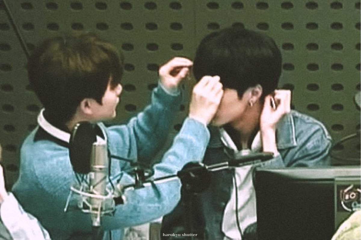 xxlei94's tweet photo. ชอบการดูแลกันและกันของสองคนนี้มากๆ ผลัดกันใส่ใจกันน่ารักมาก🥺 ไม่ว่าจะมองสถานะไหนก็คือดีจริงๆ https://t.co/643GFbzZf5