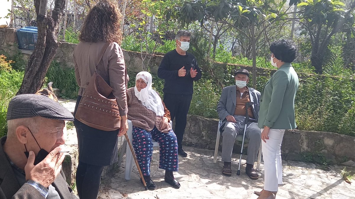 parti_bodrum's tweet photo. Yaşlılarımızın ve yarının ihtiyarları olacak olan bütün herkesin yaşlılar haftasını kutluyor, bu haftanın ve bundan sonraki günlerin yaşlıların kıymetinin bilindiği ve onlara hak ettikleri değerin verildiği günler olmasını diliyorum.

#YaslılarHaftası https://t.co/inqicsdXtg