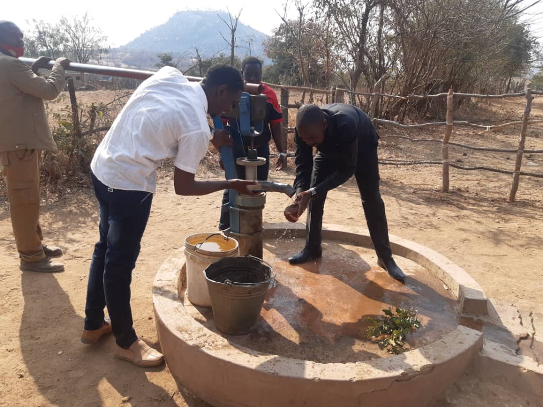 nelsonchamisa's tweet photo. TODAY IS #WORLDWATERDAY. We will deliver a SMART reconstruction and remodeling of the country’s water infrastructure & laws, harnessing and harvesting water for irrigation domestic use,using low-cost water technologies that can be availed at mass levels. #water2me #valuingwater https://t.co/ZkFBbHseRC