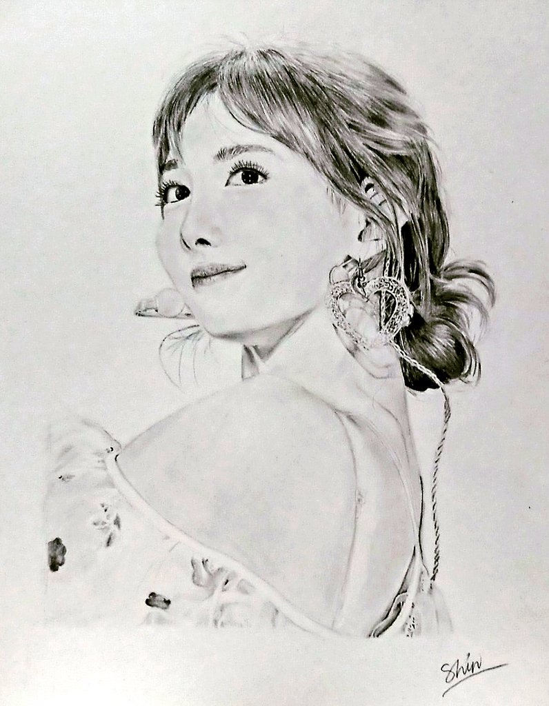 載せまくった過去絵だけど DB以外も描くよーって事で。
#TWICE 