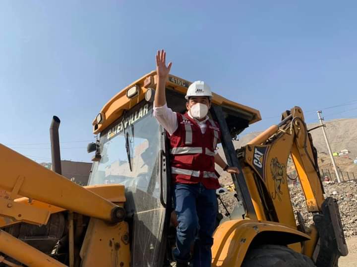 eddecuellar_'s tweet photo. Con la presencia de los vecinos del grupo K de Horacio Zeballos, se iniciaron las obras de un amplio Complejo Deportivo. En 90 días haremos entrega de este importante proyecto. Debemos seguir trabajando y construyendo para crecer juntos.
#ObrasSonHechos
#AteObras
#VolverAVivir https://t.co/maBNnuXWTr