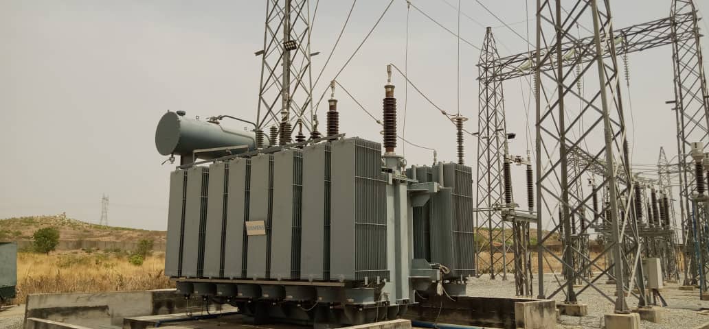 TCN_NIGERIA's tweet photo. TCN ENGINEERS INSTALL AND ENERGIZE 40MVA TRANSFORMER AND 330kV REACTOR https://t.co/msu3a57rGs