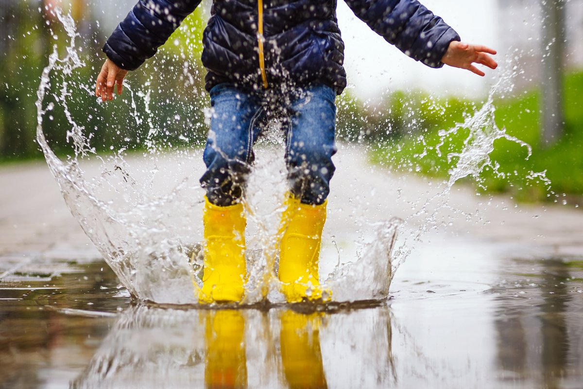 SharpBus's tweet photo. Spring is officially here!
It's great to see everyone getting out to soak in this beautiful weather! Stay sharp and safe when you are enjoying the outdoors and making your way to and from the school bus stop.
Happy first week of Spring!
#bussafety #splashintospring #spring https://t.co/0D3P5IjR9t