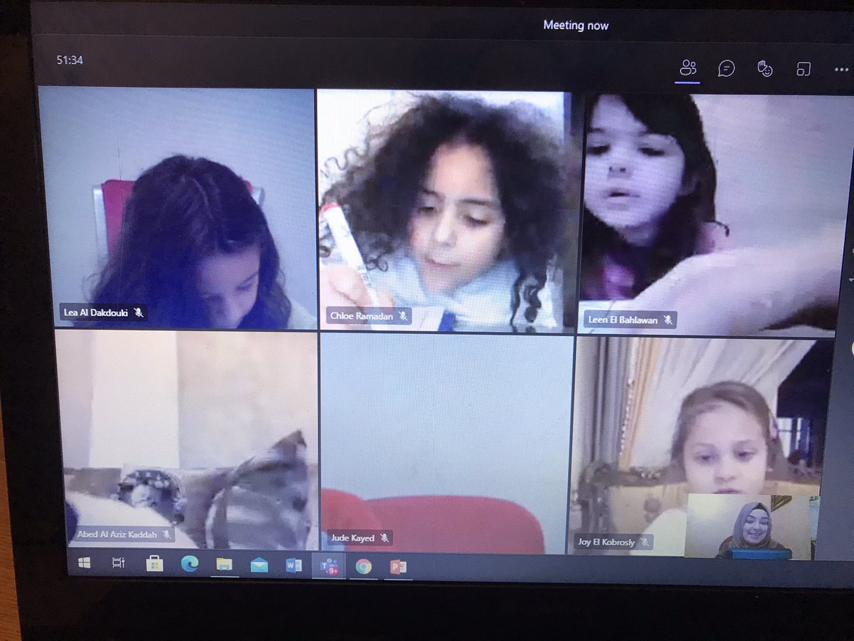 Darineyassine's tweet photo. KG3 learners busy writing their names &amp; letter Ee between the lines, then collaborated responsbily to fill the E silouhette with words beginng with letter /Ee/ #Proud_of_U #literacy #Language #Writing #Virtual_learning @Hhhsinfo @AsmaaKHAYAT @TawilNoor @DaraziFarah @tbaassiri https://t.co/j7vnSt9Msv