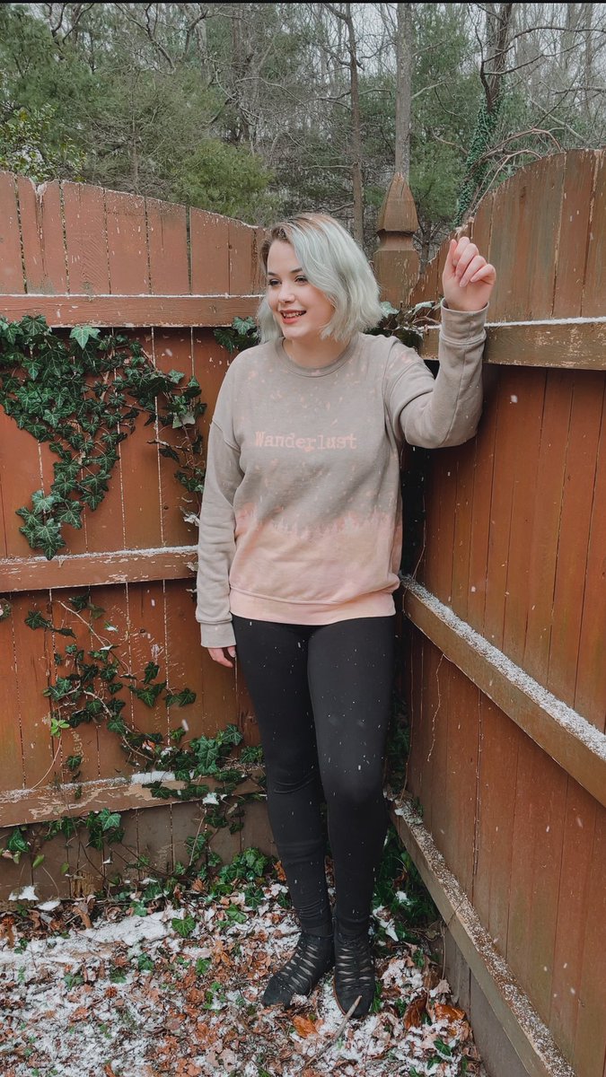 G33k_Up's tweet photo. @MollyBOfficial My fav is this sweatshirt I make ! https://t.co/lHb0MiU2bx https://t.co/QMV8VcE5zA