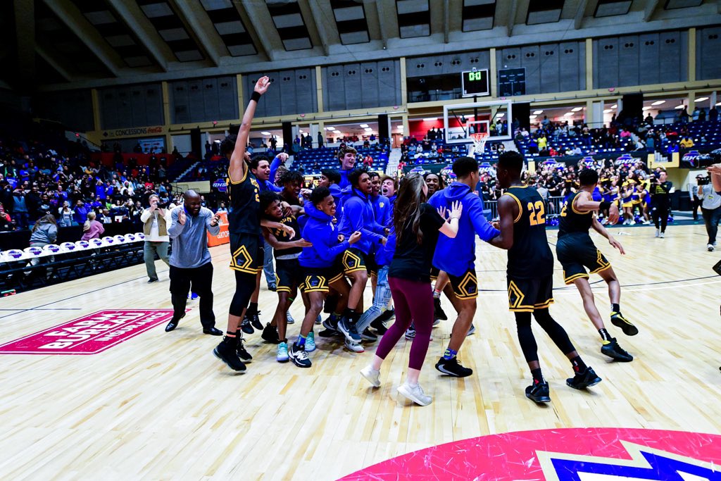 Coach Short tweet media