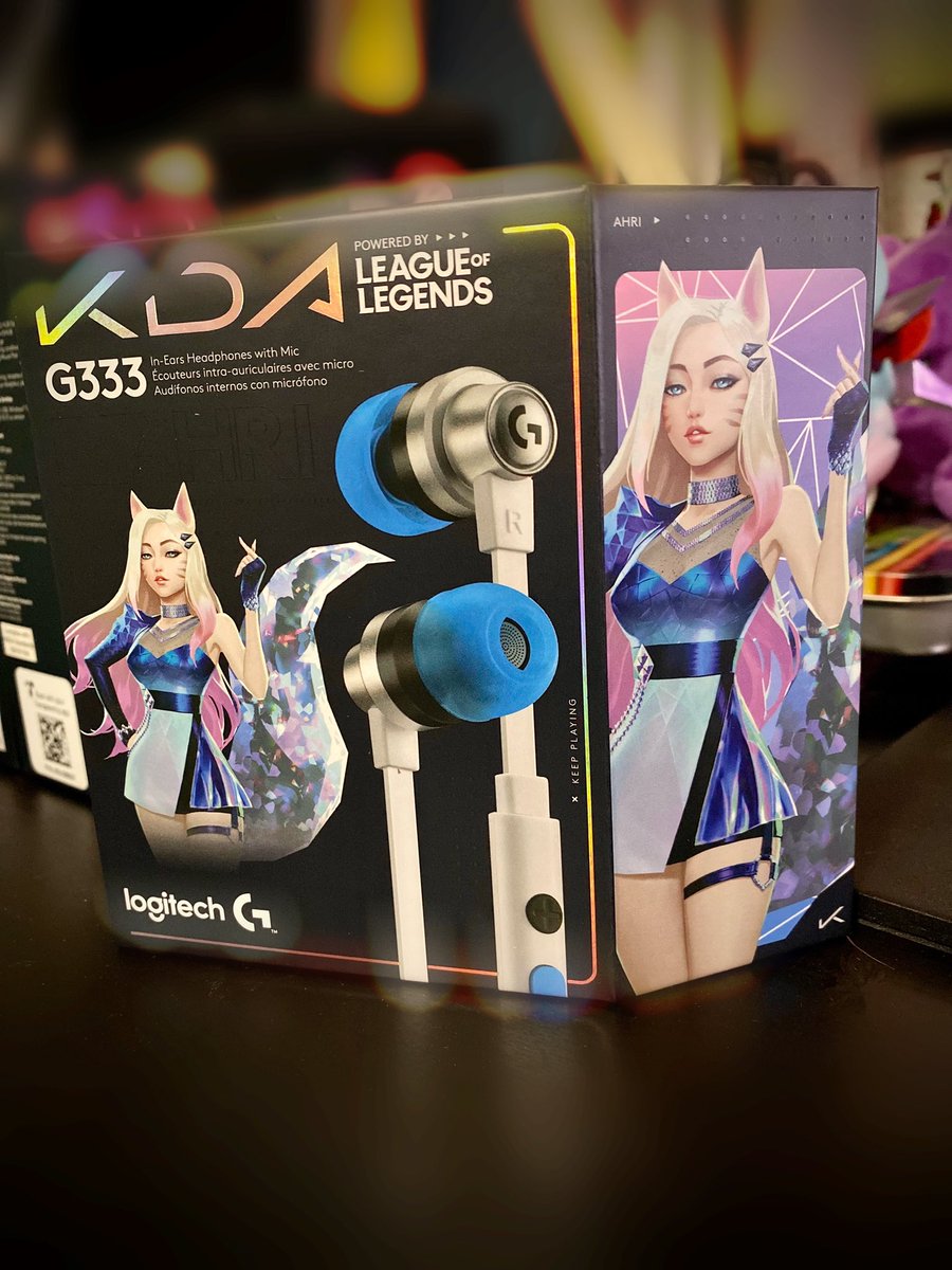 Charleemanderz's tweet photo. Huge thank you to @LogitechG for sending me the new #KDACollection ๐ญ all the packaging is so pretty!! https://t.co/wzXmy3DKDG