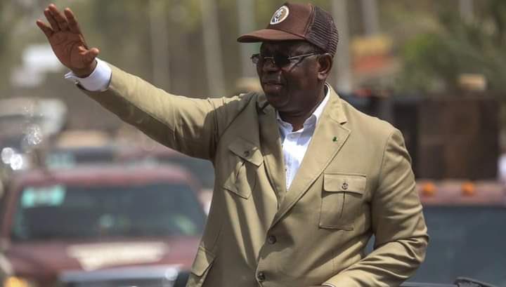 Avec2035's tweet photo. @Macky_Sall «  Cette jeunesse vibrante et créative qui incarne l’espoir et la force vitale de la nation restera au premier rang de mes priorités. En conséquence des efforts encore plus soutenus seront concencrés à l’emploi et à l’employabilité des jeunes »
 
#kebetu https://t.co/A4FjNjpacN