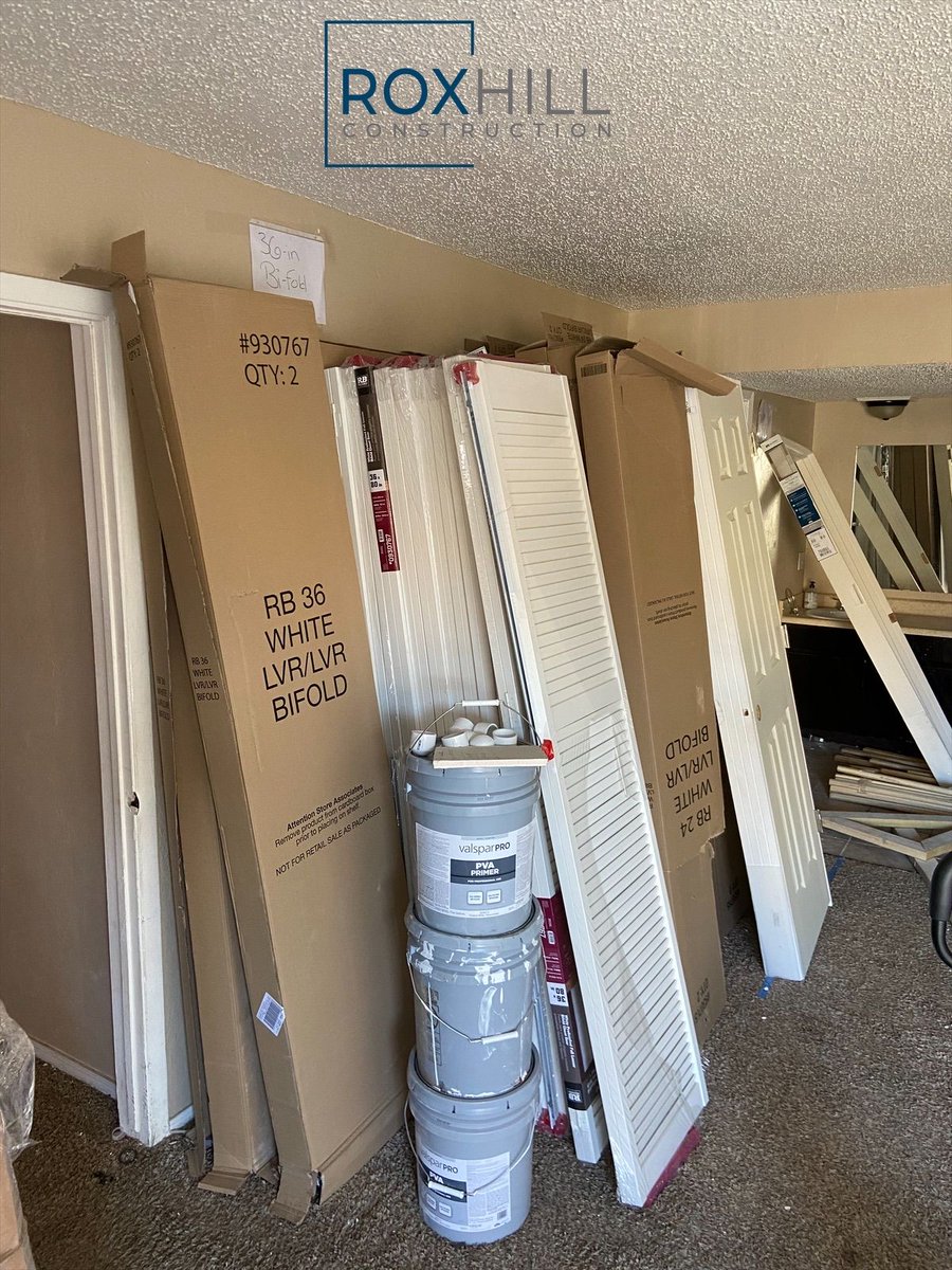 Russ_Knowles's tweet photo. Lots of doors to install on this project! Let’s get to work!

#roxhill #remodelokc #remodeling #construction #remodel #normanoklahoma https://t.co/zmMcGl1nB2