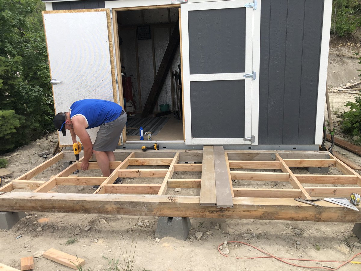 midlifemumboju1's tweet photo. Phase 2, starting on the porch. I found used Trex material that was still in good condition. #homeprojects #cabin #cabininthewoods #cabinproject #project #houseprojects #porch #trexdecking #trex #buildit #build #fixit #powertools #cabins #fixityourself #podcastrecommendations https://t.co/LWarBlLiCX