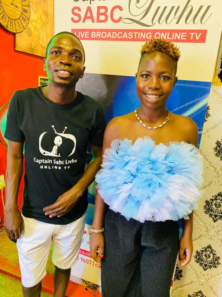 Sabclivhujokes's tweet photo. The End of the Road Jane and TWT FAM 🙏🙏

Nda takuwa nda ima, nda shuma nga mbilu tshena no fhulufhedzea hothe, nahone husina muhoyo uri zwa Jane, zwinge zwa vhanwe. Ahuna zwine ndanga ita Arali Jane asiho khazwo.J uri khari muvhofholole avhe Free. Machelo 12pm Front Seat 🙏🙏 https://t.co/J30KRXwW9M