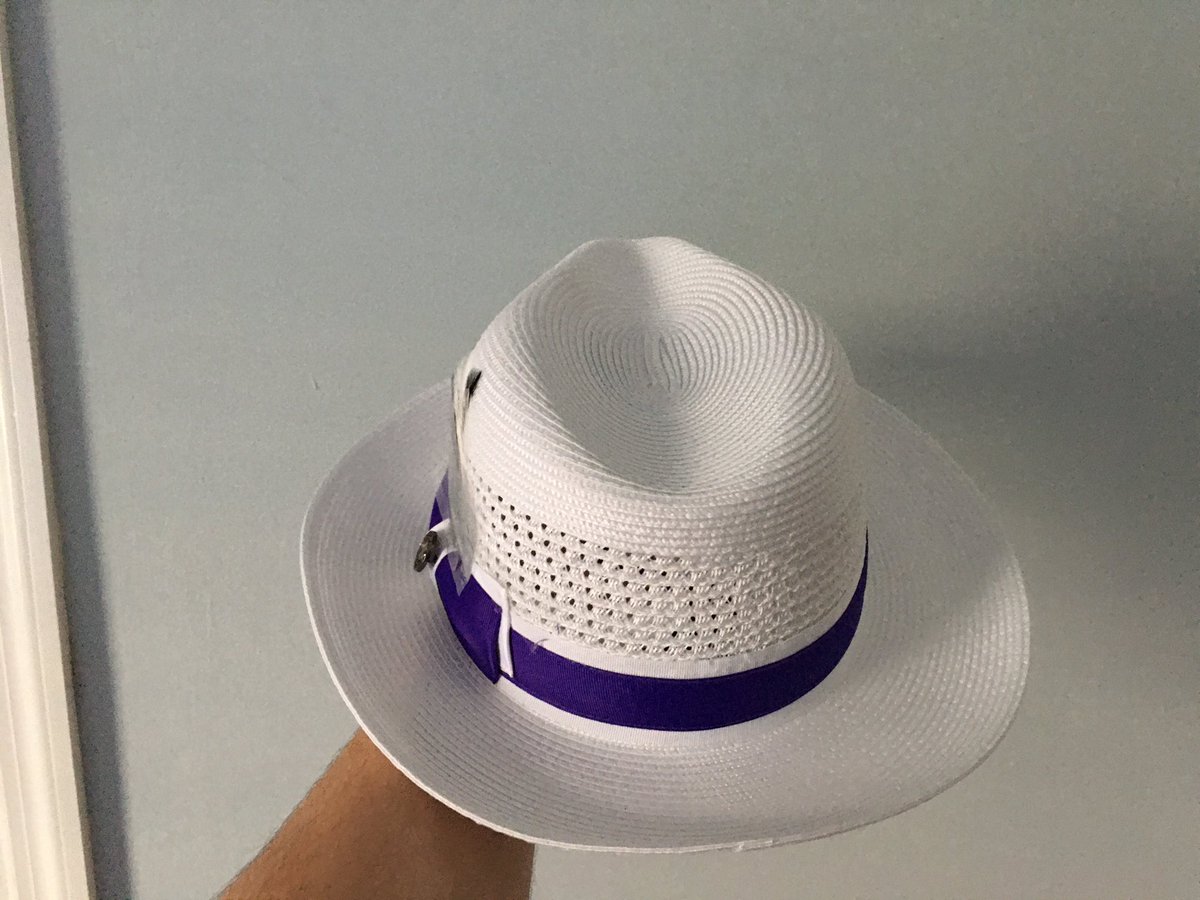 vegeto247's tweet photo. My hat for my Ahsoka Tano outfit came in today~ #DapperDisney #FormalStarWars https://t.co/Bsfw3a47LX