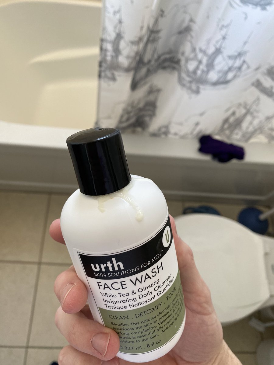 Shanesbrain's tweet photo. @shopmasc ordered this @URTHSKIN cleanser and no matter how tight the lid is - it appears to leak in my dopp bag. Seems to be wasting a lot of cleanser, any fix? https://t.co/3ln1EDOkj4