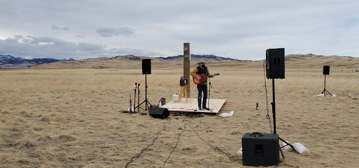 My gig yesterday in Maycroft was FM  broadcast over a 30km area. 50+ folks attended in vehicles and at #AlbertaSized distance. #MountainsNotMines #Monolith #LiveMusic #WaldronRanch #NativeGrasses #OldManRiver <a href="/CorbLund/">corblund</a> #PorcupineHills #Whaleback