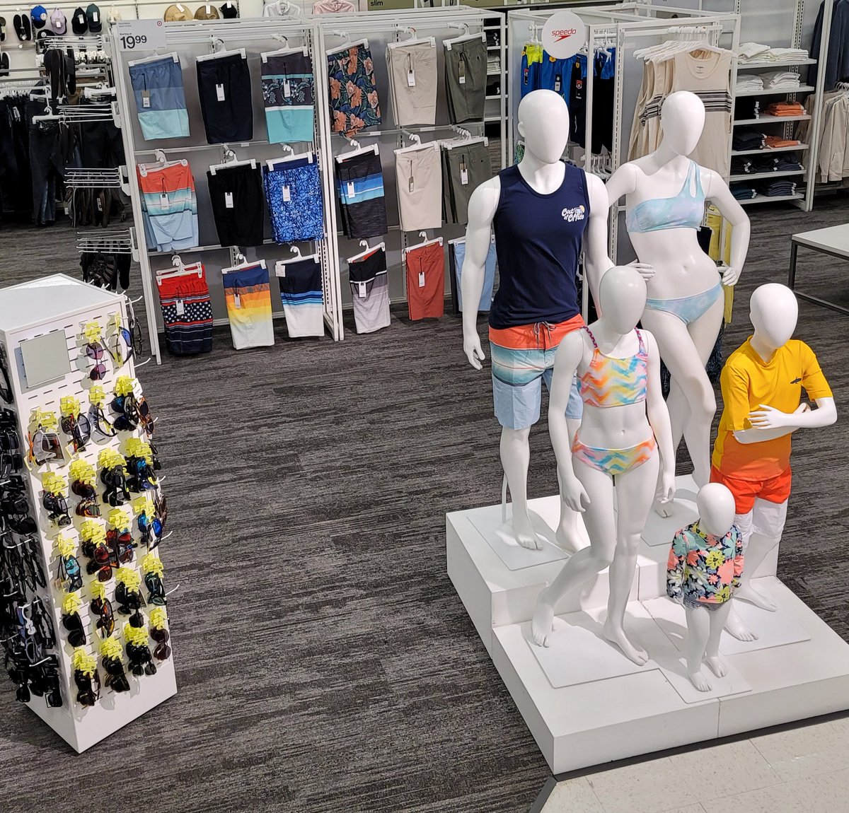 BriceMedcalf's tweet photo. It's officially Spring and we are ready for the entire family at #T1967
#Target #D314 #TargetTrinity #SevenSprings #SpecialtySales #TargetStyle https://t.co/7D4JwrymS6