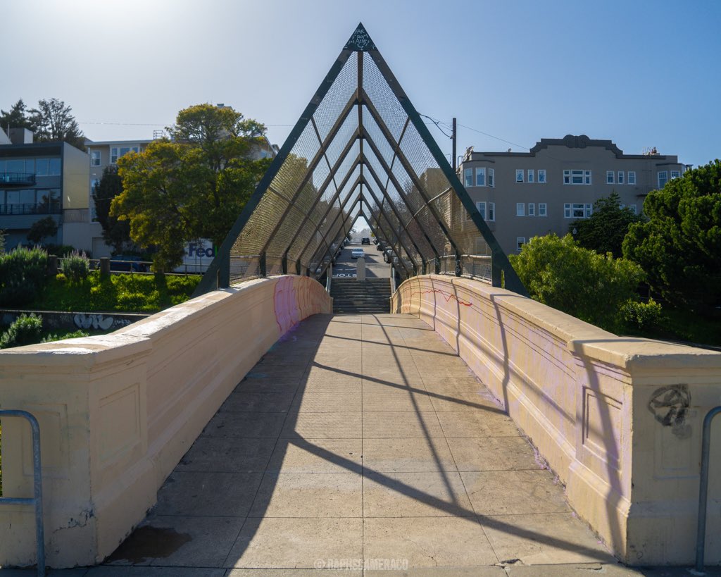 raphscameraco's tweet image. what a difference.  Perspective is Life.  soundcloud.app.goo.gl/YMY5e7vcMAwoua…