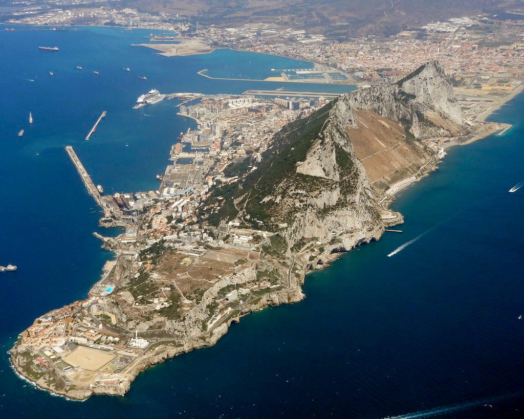 FlMichele69's tweet photo. The #RoyalNavy🇬🇧 returns to the #Mediterranean with a constant presence To declare it with a Twitter the #FirstSeaLord @AdmTonyRadakin The type of ship chosen to be located in Gibraltar will be one of the River2 class OPVs In pole position @HMSTrent 
@RoyalNavy @RNGibSqn https://t.co/8TdJVnVJyp