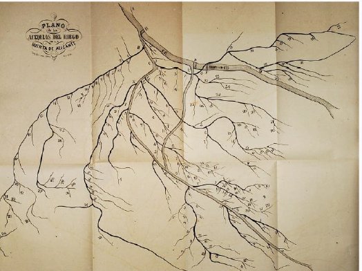 JorgePay1's tweet image. ...de la #HuertadeAlicante (aunque sus aguas sí regaron la misma durante el s. XX).

Del #pantanet partía la #séquiamare y de esta la red de brazales que distribuían el agua por toda la huerta.

Hoy en el pantanet principian la acequia mayor, el #BraçaldAlfaç y el de #Cotoveta👉