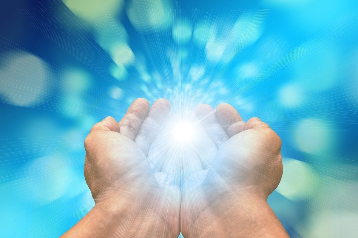 yreintegration's tweet photo. #Reiki is an unseen, intelligent energy force that animates everything that exists.
Understanding Reiki Energy: check out the #ReintegrationBlog at: https://t.co/eJA7tklXwc
#reikihealing #handsonhealing #understandingReiki #Reikiexperiences #Chakrabalance #meditation #Healing https://t.co/dUApkp5gpp